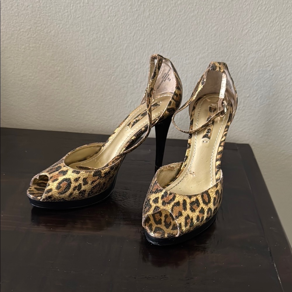Nine West Brown and Black Heels with Stiletto Design
